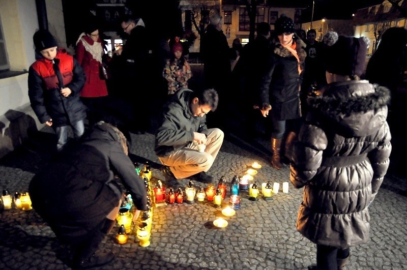 Związek Ukraińców Podlasia zapalił znicze ofiarom Majdanu (zdjęcia)