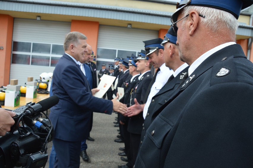 Strażacy-ochotnicy dostali nowe wyposażenie