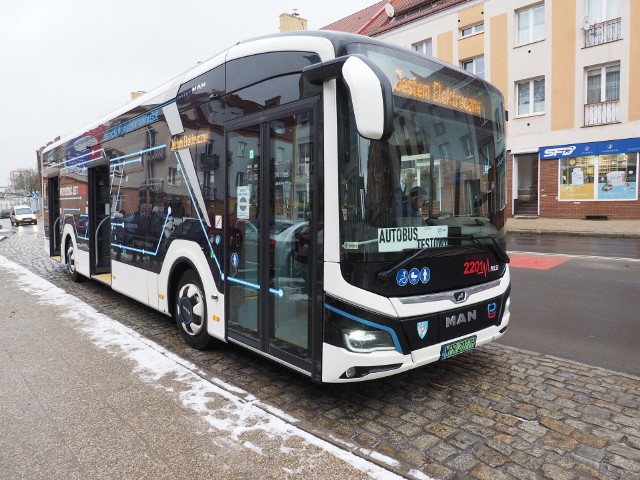 Coraz więcej pojazdów elektrycznych w Koszalinie. Od drogowej rewolucji nie uciekniemy.