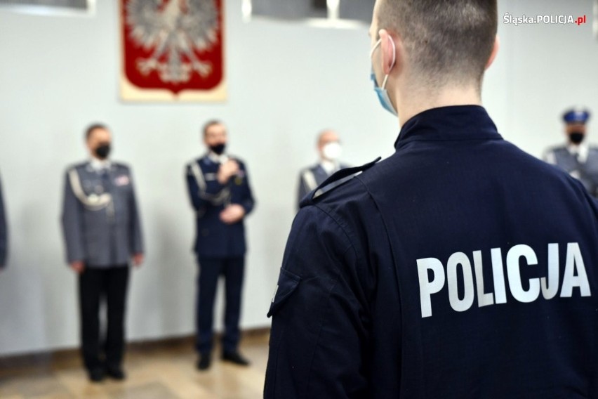 Ślubowanie policjantów w Katowicach. Zobacz zdjęcia >>>