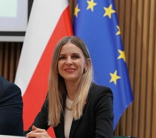 Wybory 2024. Ministra Marzena Okła-Drewnowicz i ministra Aleksandra Gajewska w Starachowicach. Zobacz zapis transmisji