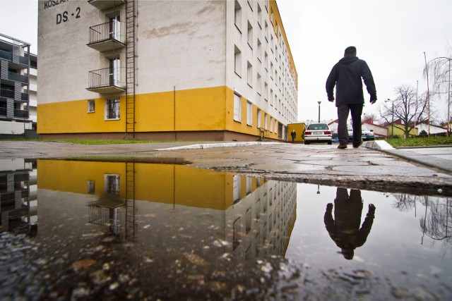 Niedomykające się drzwi, pobrudzone ściany i odpadający tynk to już przeszłość. Uczelnie inwestują i remontują domy studentów w Bydgoszczy.