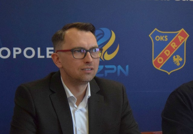 Tomasz Lisiński zapewnia, że mimo braku odpowiedniego stadionu w Opolu, wszyscy w Odrze pragną gry w PKO Ekstraklasie.
