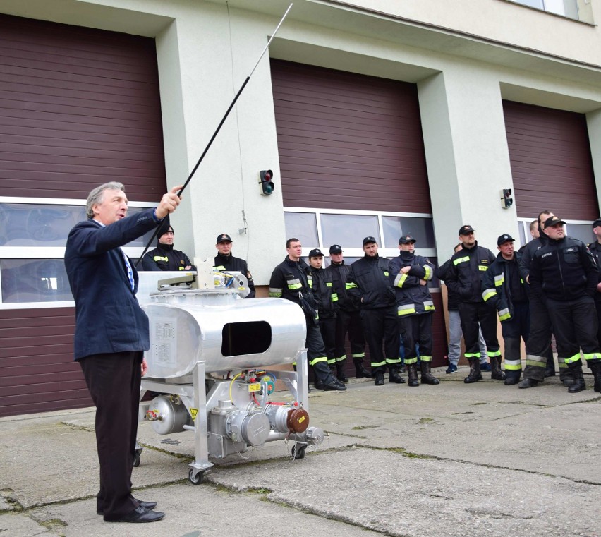 Strażacy uczyli się w Malborku od specjalisty do spraw cystern
