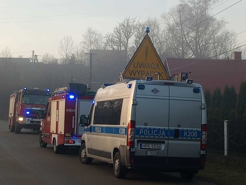 Wypadek w Osobnicy w powiecie jasielskim. Citroen uderzył w przepust, ranna została kobieta [ZDJĘCIA]