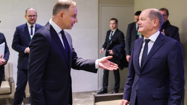 Prezydent Andrzej Duda spotkał się w Davos z kanclerzem Olafem Scholzem.