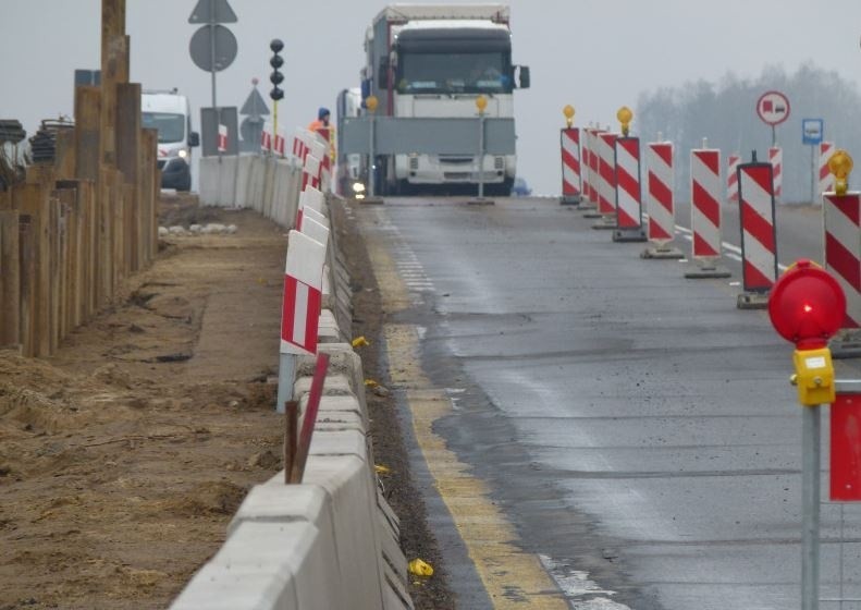 Tylko na niewiele ponad połowie naszych dróg, stan...