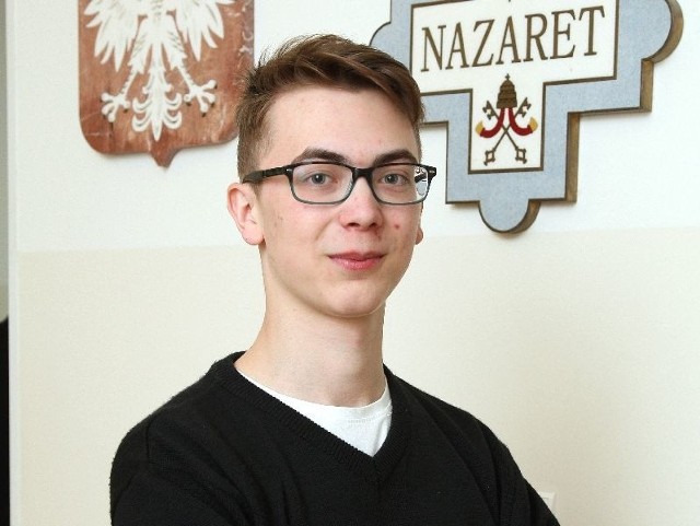 Paweł Piwek uczeń klasy drugiej Liceum Ogólnokształcącego imienia świętej Jadwigi Królowej w Kielcach uzyskał drugi wynik w Polsce.