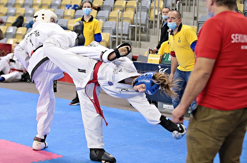 Posypały się medale w Krakowskim Centrum Taekwondo na Polish Open Cup [ZDJĘCIA]