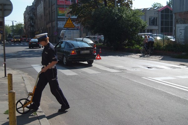 Kobieta potrąciła toyotą pieszego przy ul. Radwańskiej