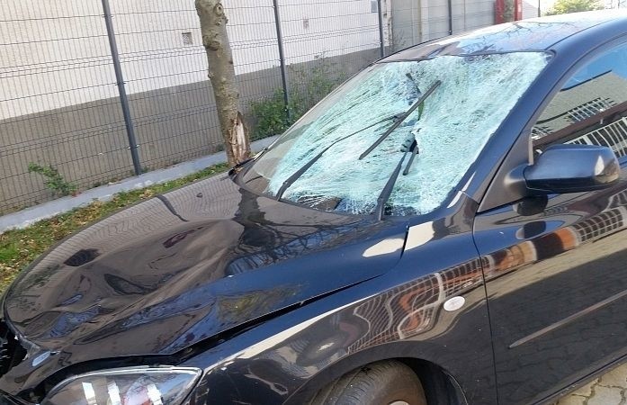 Knyszyn Zamek. Śmiertelny wypadek. Mazda uderzyła w 25-latka (zdjęcia)