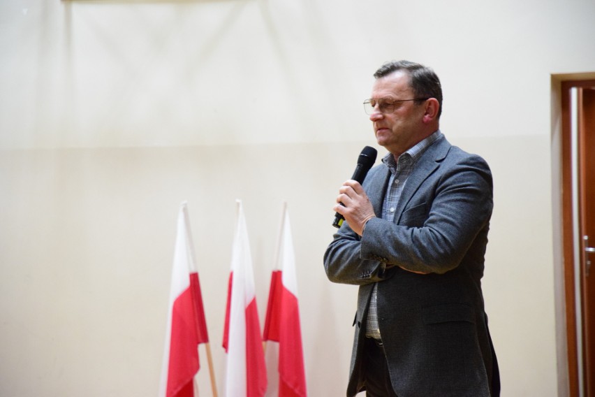 Jerzy Bauer - kandydat na burmistrza Ostrowi zaprezentował kandydatów na radnych z Prawa i Sprawiedliwości