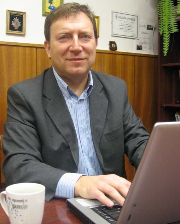 Burmistrz Drawna Ireneusz Rzeźniewski mówi, że internetowe czaty z mieszkańcami pomagają mu podejmować ważne decyzje