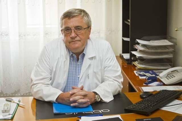 Prof. Halota jest szefem Katedry Chorób Zakaźnych i Hepatologii CM UMK i ordynatorem w szpitalu zakaźnym w Bydgoszczy