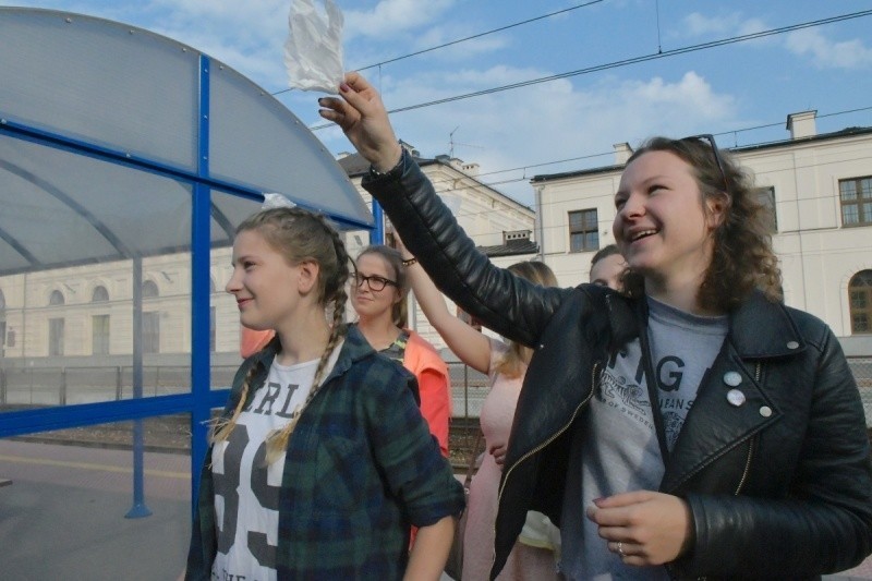 Pielgrzymi do Krakowa wyruszyli specjalnym pociągiem.