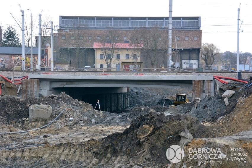 W Dąbrowie Górniczej trwa budowa centrum przesiadkowego w...