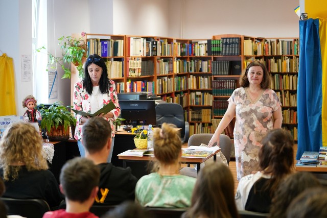 W miasteckiej bibliotece odbyło się spotkanie z Iryną Rengach w ramach tygodnia bibliotek. Tydzień bibliotek organizowany jest w Polsce od 2004 roku z inicjatywy Stowarzyszenia Bibliotek Polskich. Ma służyć promocji książnic, edukacji i czytelnictwa.