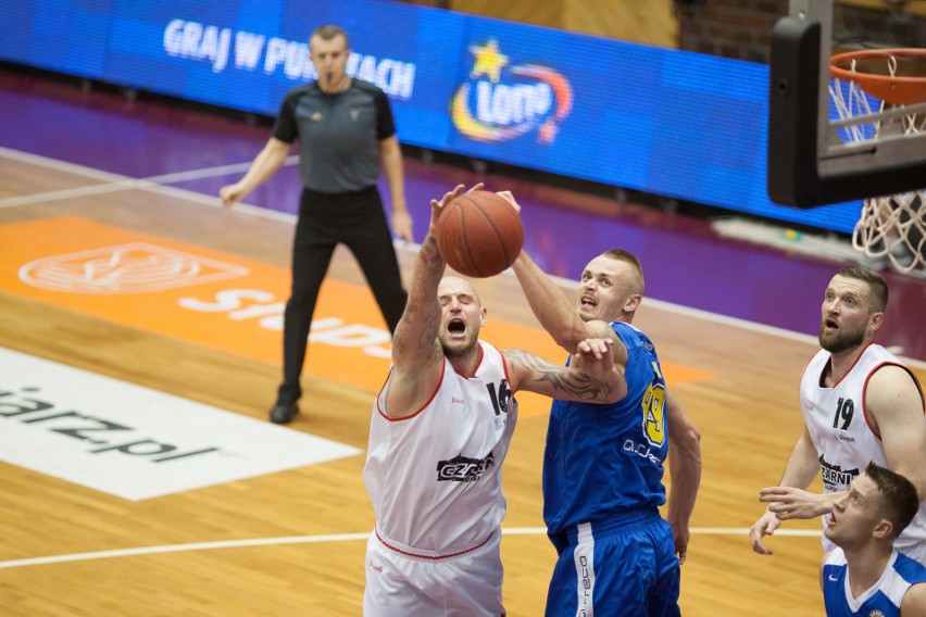 Wygrana koszykarzy Czarnych Słupsk z Asseco Gdynia 82:73