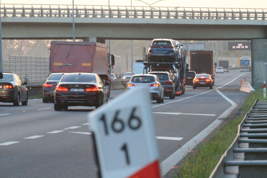 Remont węzła i jezdni na autostradzie A4. Korki przy węźle Wrocław Wschód 