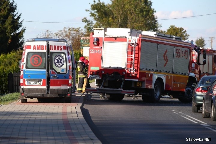 Tragiczny wypadek w Brandwicy. Zginął 25-letni mężczyzna kierujący mazdą, mieszkaniec powiatu tarnobrzeskiego (ZDJĘCIA)