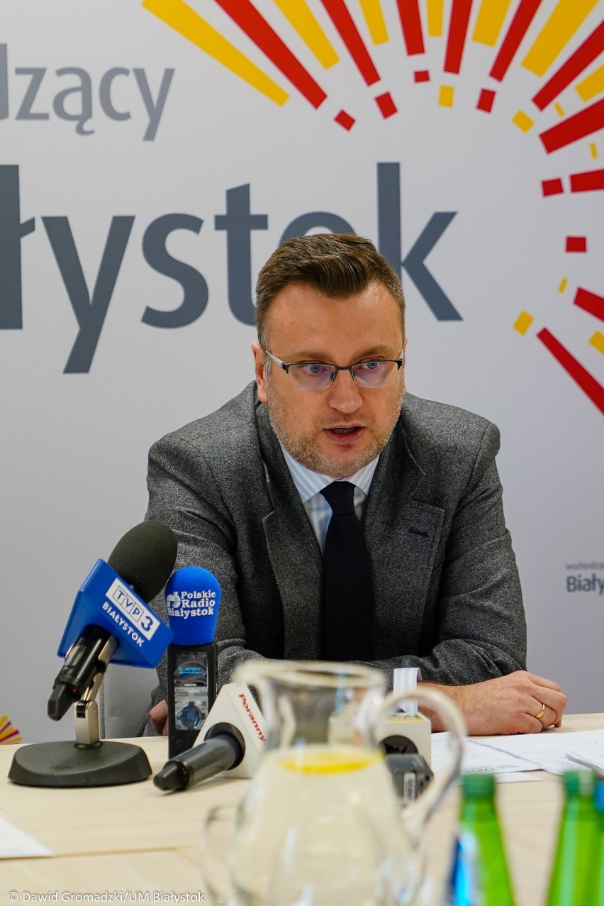 Urząd Miasta Białystok a koronawirus. Władze apelują o ograniczenie wizyt interesantów