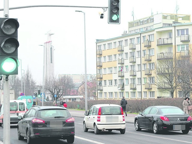 Rejon Bohaterów Warszawy - Monte Cassino - tu będzie działać tzw. system detekcji pojazdów przejeżdżających na czerwonym świetle, czyli urządzenie rejestrujące łamiących przepisy.