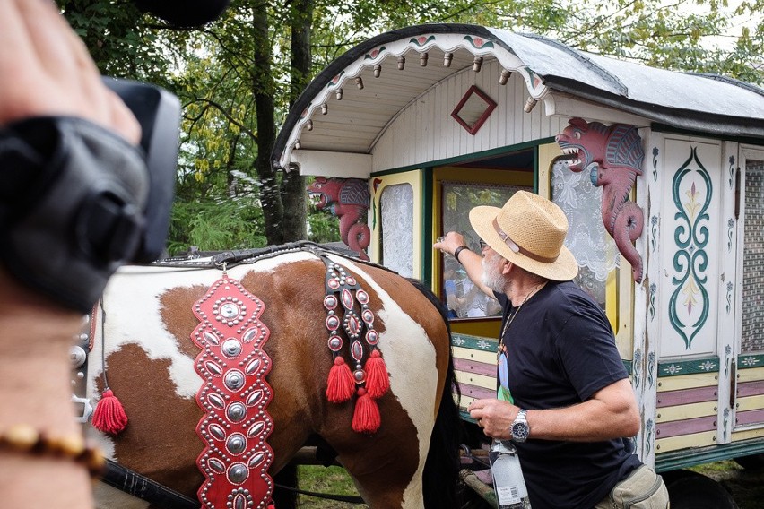 Tarnów. Wyruszył XIV Międzynarodowy Tabor Pamięci Romów [ZDJĘCIA]