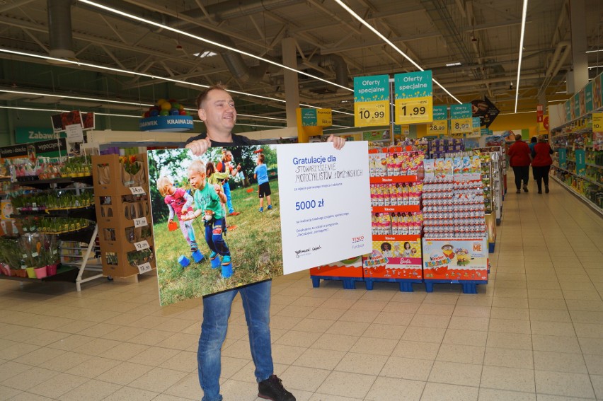 Granty Tesco Ostrołęka rozdane. Kto otrzymał pieniądze w tym roku?