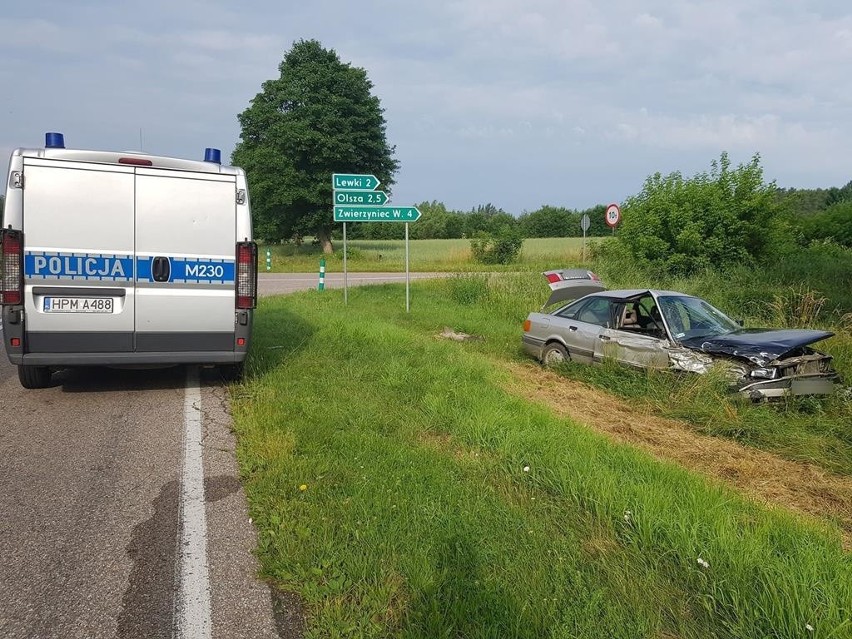 Wypadek na drodze wojewódzkiej nr 670 Suchowola - Dąbrowa Białostocka. Kierowca samochodu ciężarowego nie ustąpił pierwszeństwa (zdjęcia)