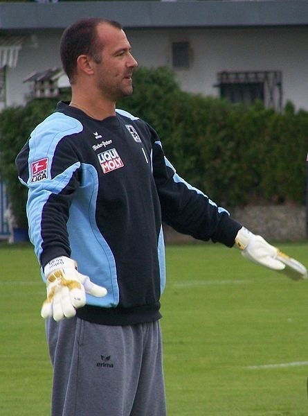 Gabor Kiraly broni obecnie w TSV Monachium