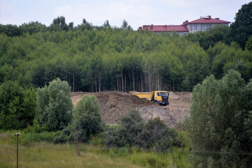 Hałdy ziemi na gdańskich Łostowicach przerażają mieszkańców [ZDJĘCIA]