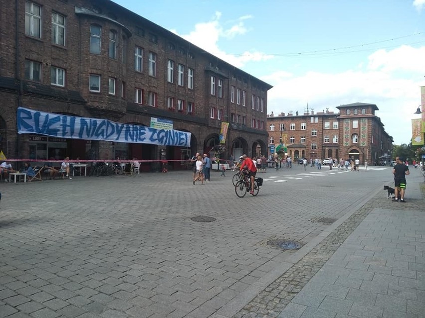 Tour de Pologne. Akcja kibiców Ruchu Chorzów.