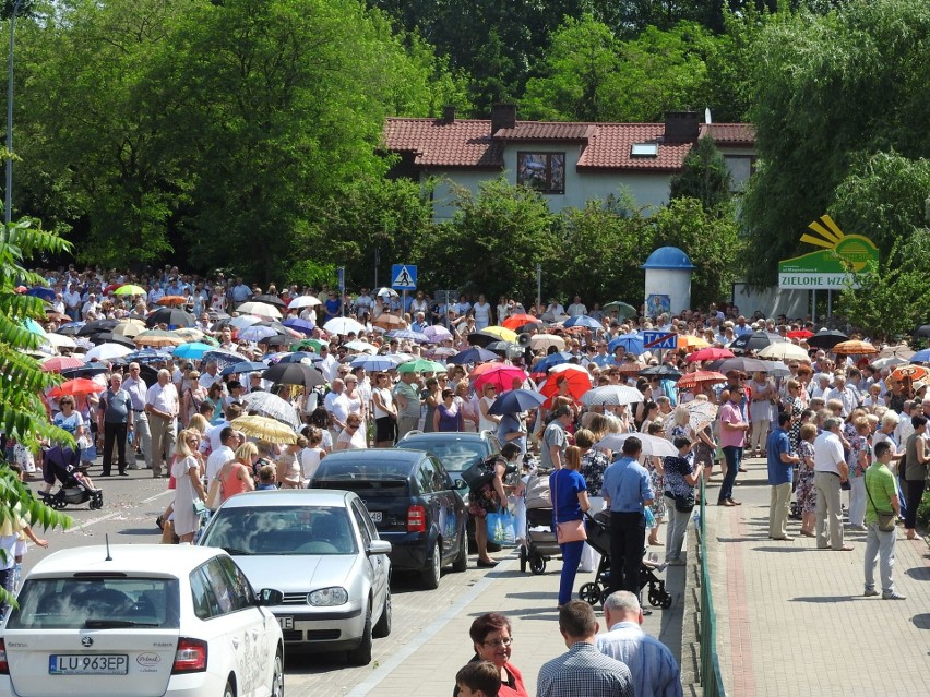 Boże Ciało w Białymstoku. W procesji ulicami: Popiełuszki -...