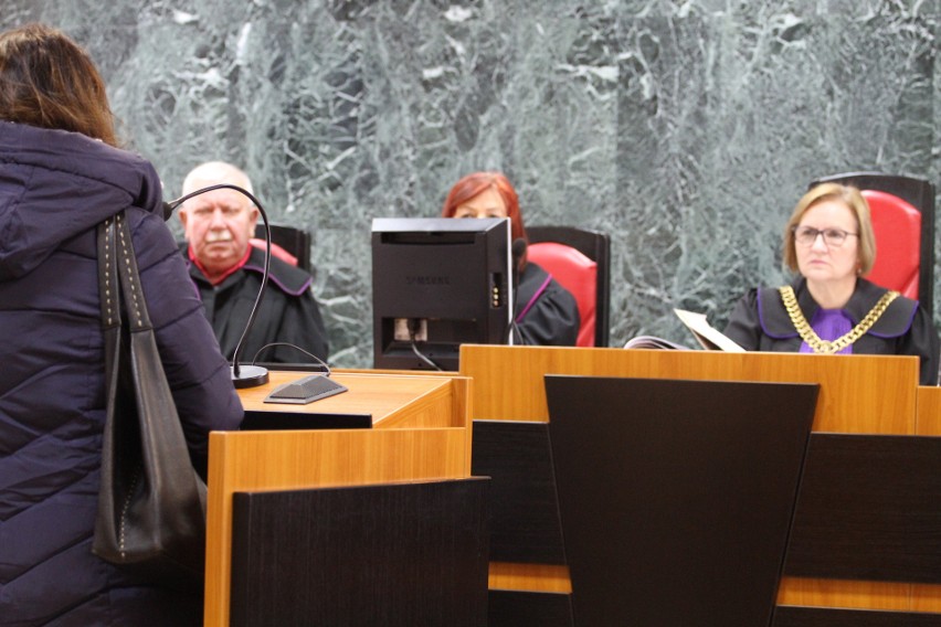 Proces dotyczący głośnej zbrodni. Świadek zza krat „ugotował” w tarnobrzeskim sądzie oskarżonego o zabójstwo żony! (zdjęcia)