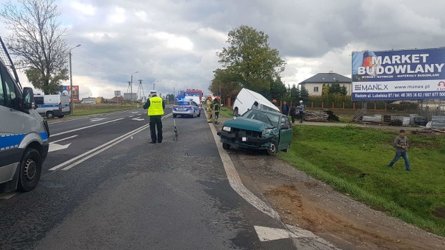 Dwa wypadki miały miejsce niemal w tym samym miejscu, na drodze krajowej nr 12 pod Radomiem.