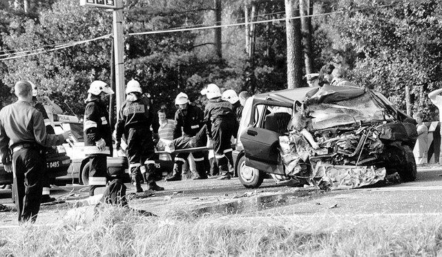 Najtragiczniejszy wypadek wydarzył się w sobotnie popołudnie w Grodźcu. Zginęła 35-letnia pasażerka tico.