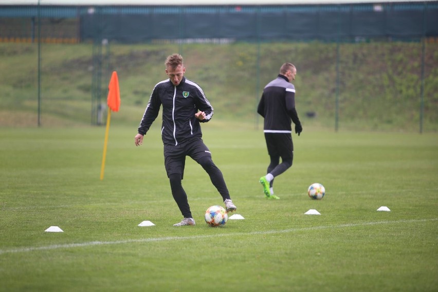 06.05.2020. Trening GKS Katowice z zachowaniem obostrzeń ze...