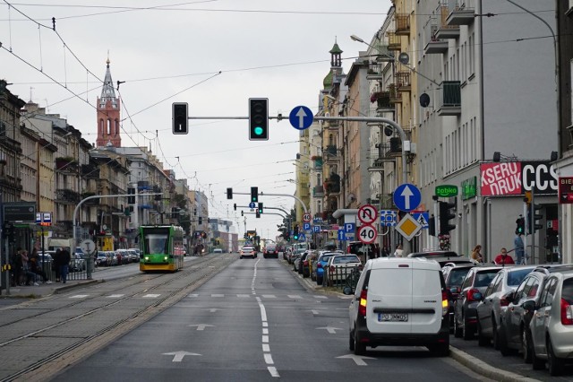 W czwartek i piątek (4-5 marca) prace związane z modernizacją sygnalizacji świetlnych będą prowadzone na skrzyżowaniach ul. Głogowskiej z ulicami: Kanałową, Strusia, Limanowskiego, Niegolewskich, rynkiem Łazarskim i Sczanieckiej.