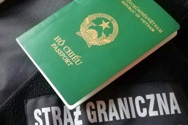 Paszport 37-latka zatrzymanego w powiecie kazimierskim