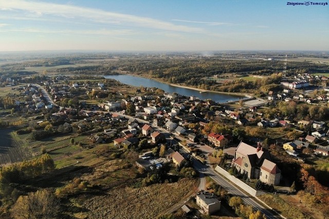 Kandydatów na burmistrza miasta i gminy Jastrząb prezentujemy na kolejnych slajdach.