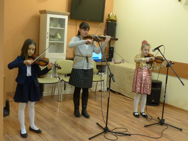 W Środowiskowym Domu Samopomocy typu C w Kielcach odbył się wyjątkowy koncert kolęd, były też przeboje muzyki klasycznej