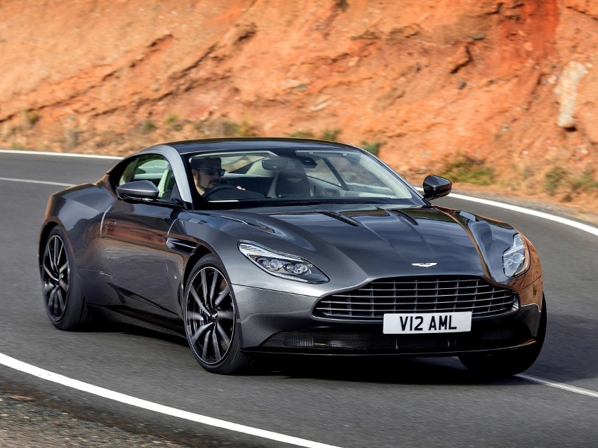 Kolejnym luksusowo-sportowym autem jest Aston Martin. Na...