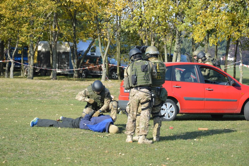 Piknik Niepodległościowy Służb Mundurowych w Opolu.