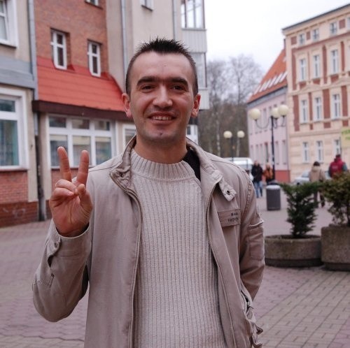 Uki Selmani ożenił się z mieszkanką Szczecinka, tu mieszka i pracuje.
