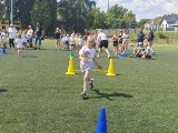 Dzień Dziecka na sportowo świętowały przedszkolaki z Przedszkola Publicznego "Bajkowy zakątek" w Opatowie. Zobacz zdjęcia 