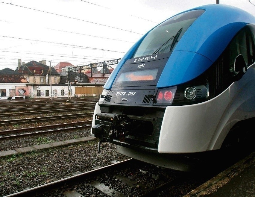 Śląskie: Usterka infrastruktury kolejowej. Duże opóźnienia pociągów
