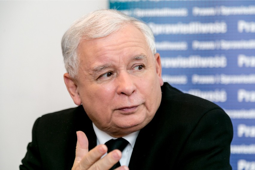 Jarosław Kaczyński: Ekshumacja Lecha Kaczyńskiego będzie...