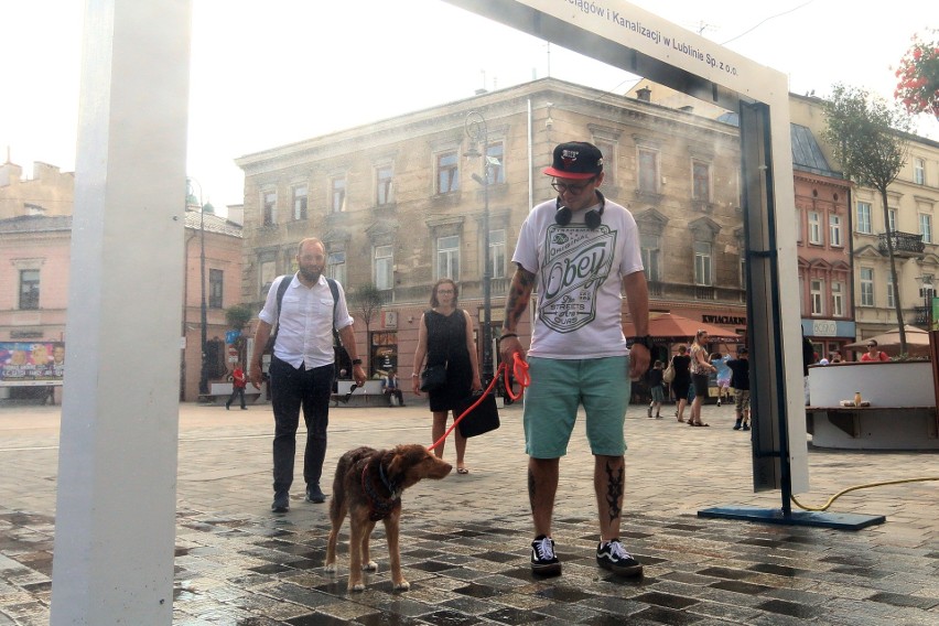 Zasłabnięcia i omdlenia. Kurtyny wodne stanęły w Lublinie