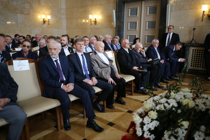 Krzyże Wolności i Solidarności wręczono w Katowicach. Na Śląsku tym odznaczeniem wyróżniono już ponad 900 działaczy opozycji komunistycznej