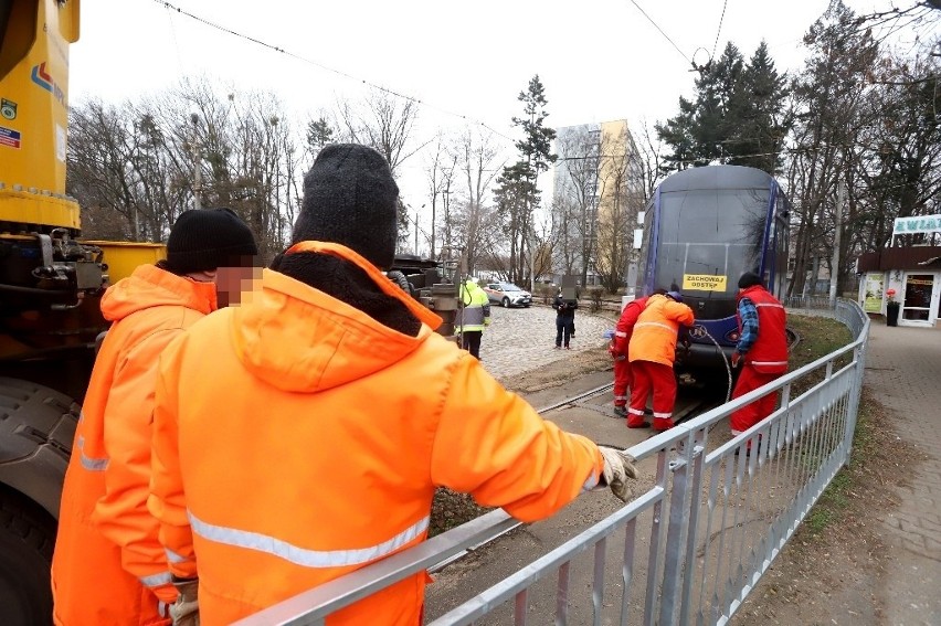 Tramwaje skrócone do Stadionu Olimpijskiego.